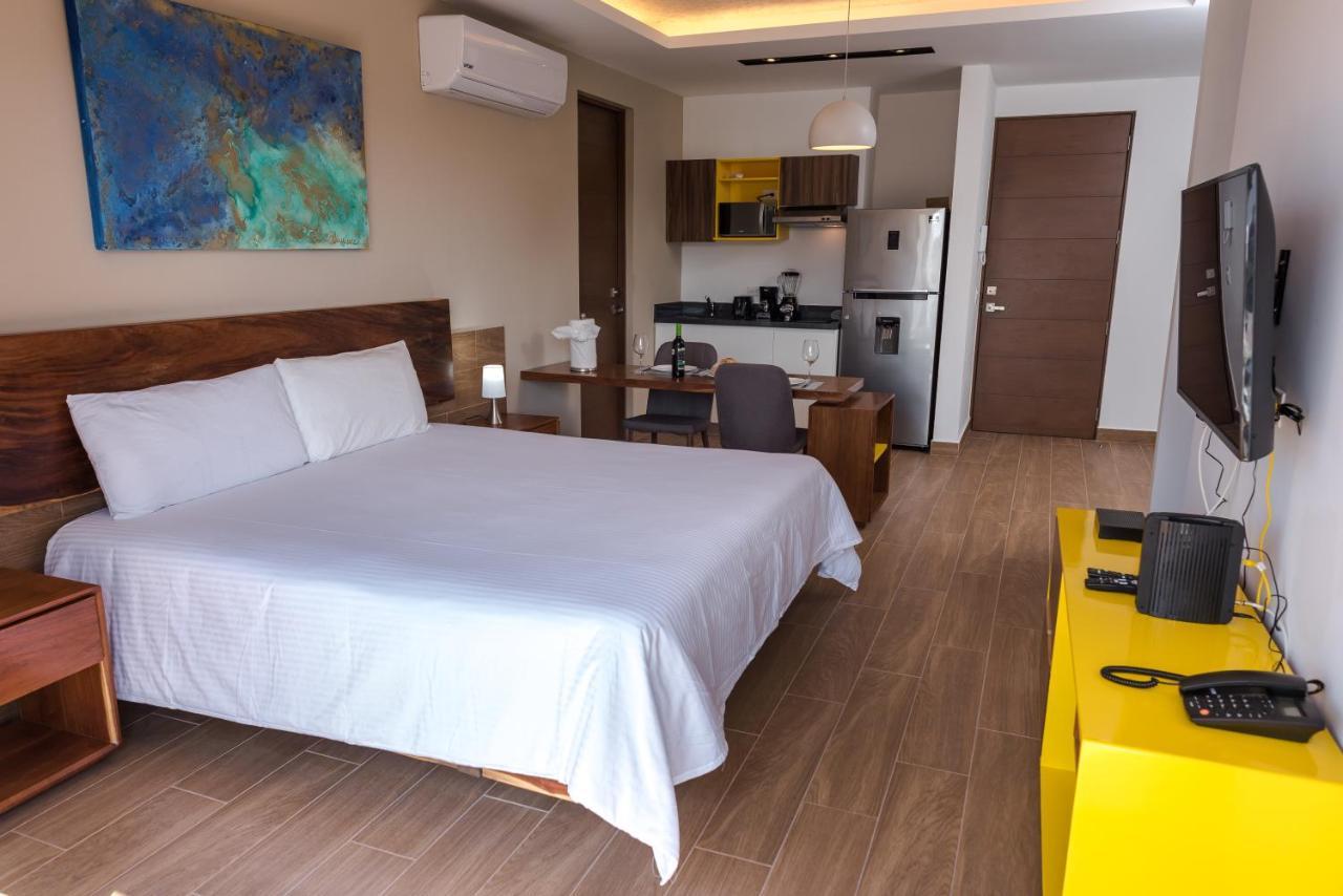 Yellow * Playa del Carmen